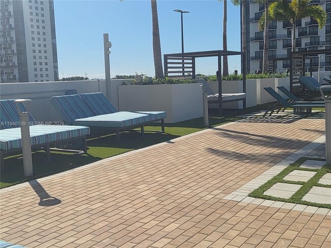 Building Photo - 5350 NW 84th Ave