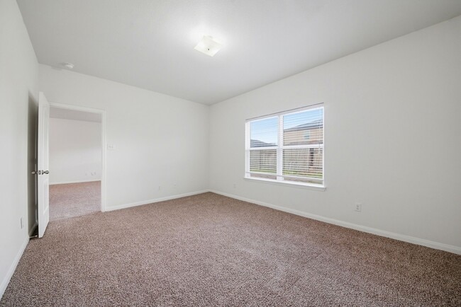 Building Photo - 2006 Quiet Palm Ln