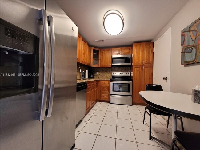 Building Photo - 1985 S Ocean Dr