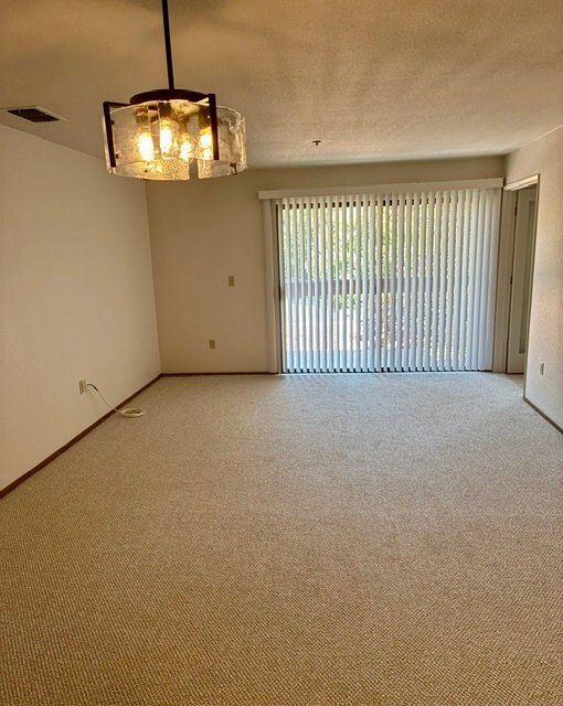 Building Photo - 1422 S Villa Way