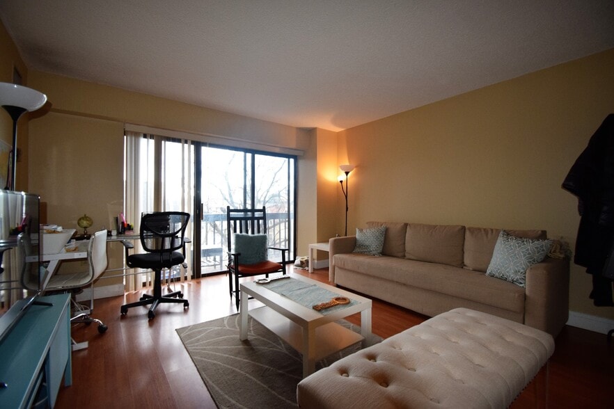 Building Photo - 15 North Beacon St