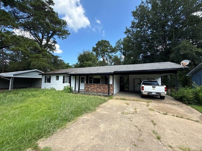 Primary Photo - 1054 Deryll St