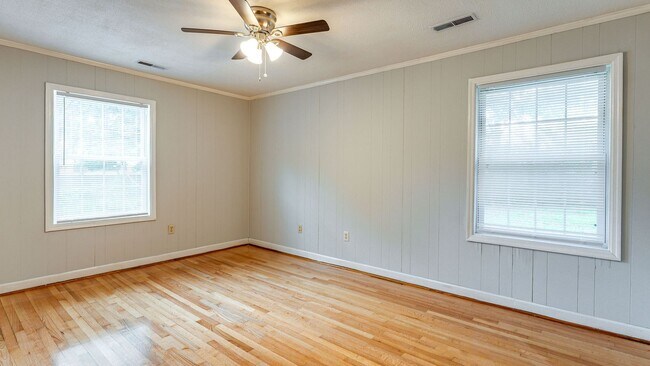 Building Photo - 3 Bedroom 1.5 Bath House in Hobcaw Point - Mount Pleasant