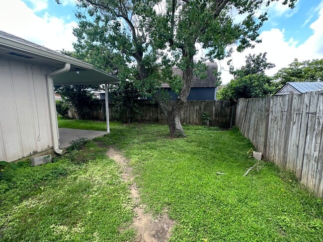 Back Yard - 4908 Purdue Dr