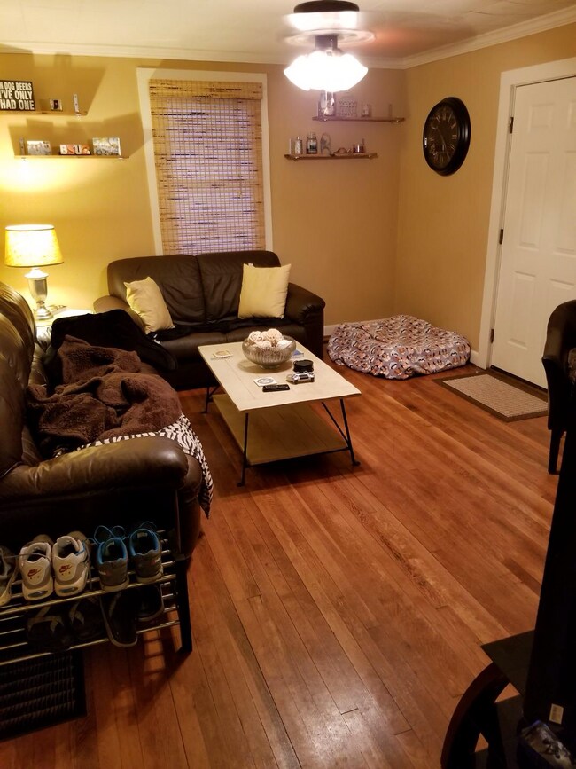 Building Photo - 695 Beaumont Ave