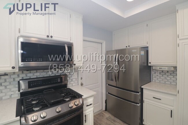 Building Photo - Beautiful 3 Bed, 2 Bath Home in Santee