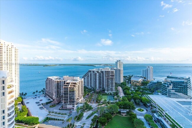 Building Photo - 900 Brickell Key Blvd