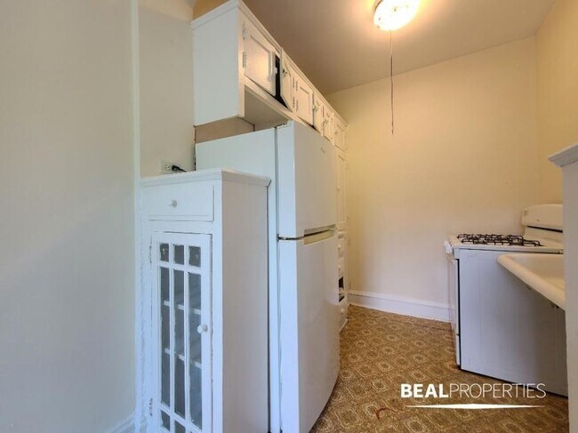 Building Photo - 0 bedroom in CHICAGO IL 60625