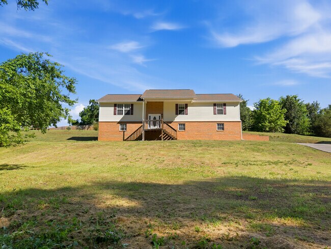 Building Photo - 1690 River Bend Rd