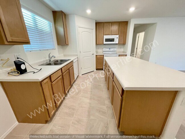 Building Photo - 8790 E Stone Meadow Cir