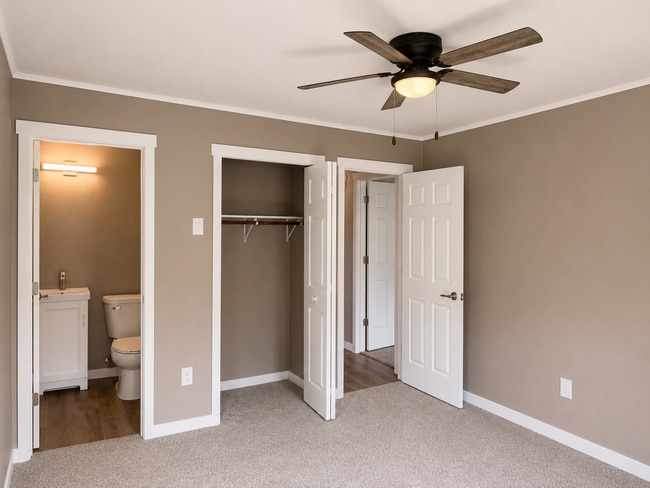 Building Photo - Completely Remodled Home In The Heart Of Marion