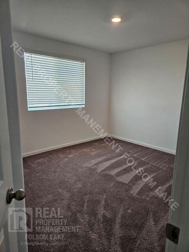 Building Photo - Quiet 4bd 3ba home in Folsom Ranch