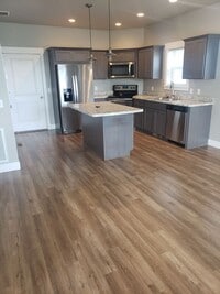 Building Photo - Beautiful 3 bed 2 bath home in Annafeld Su...