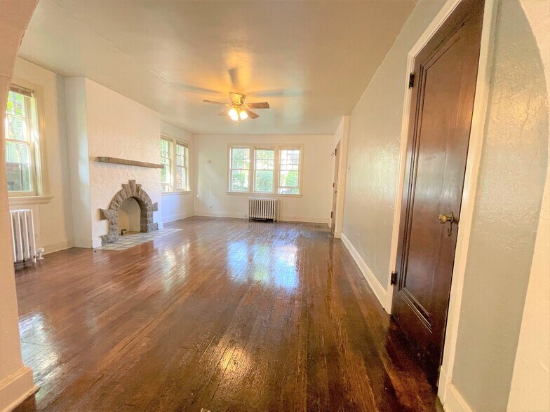 Building Photo - 1405 Severn St