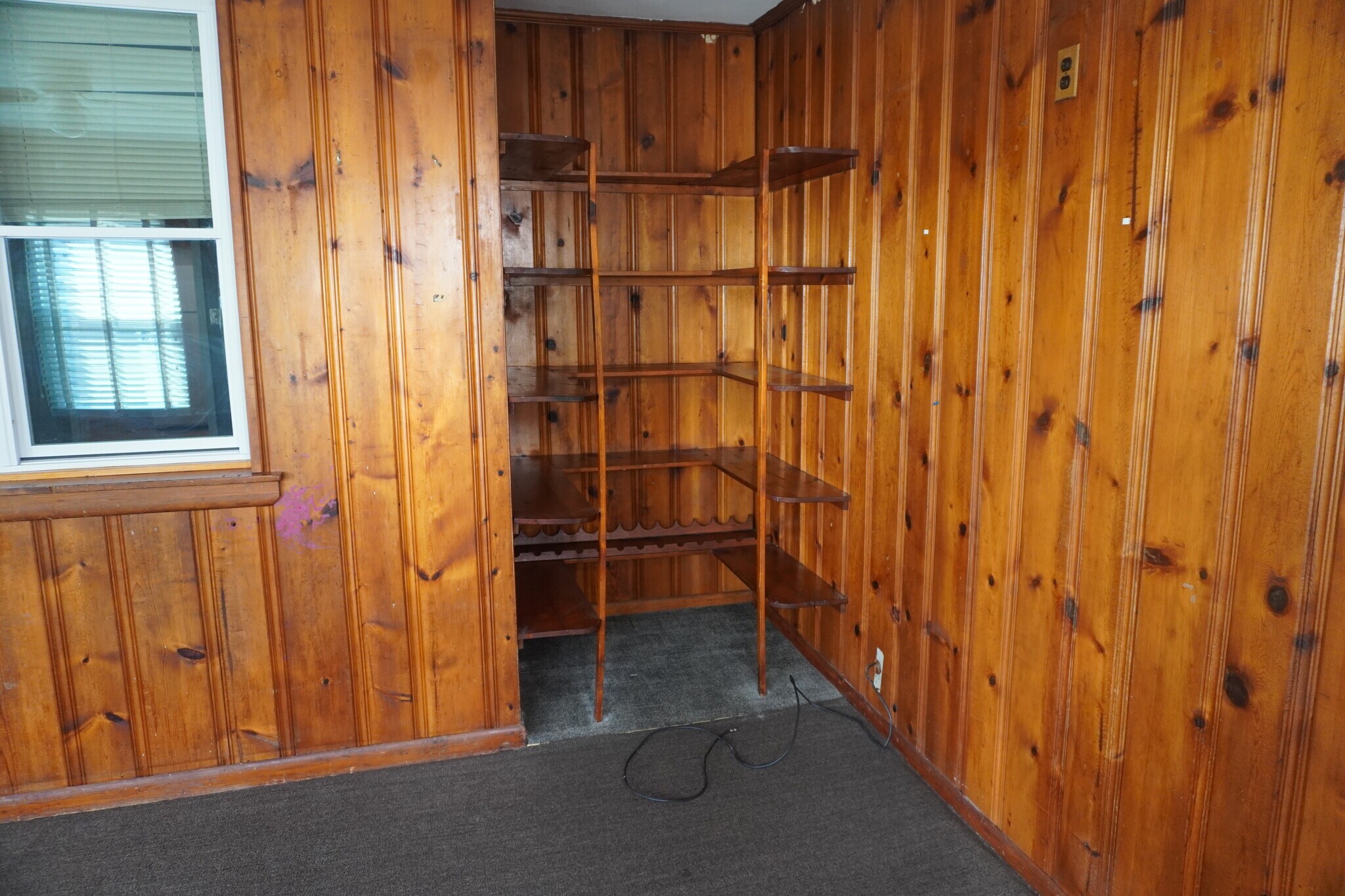 Building Photo - 3033 Hamilton Ave