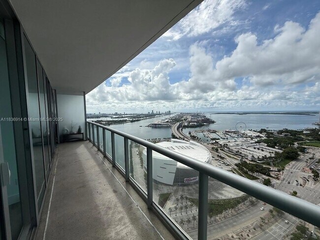 Building Photo - 888 Biscayne Blvd