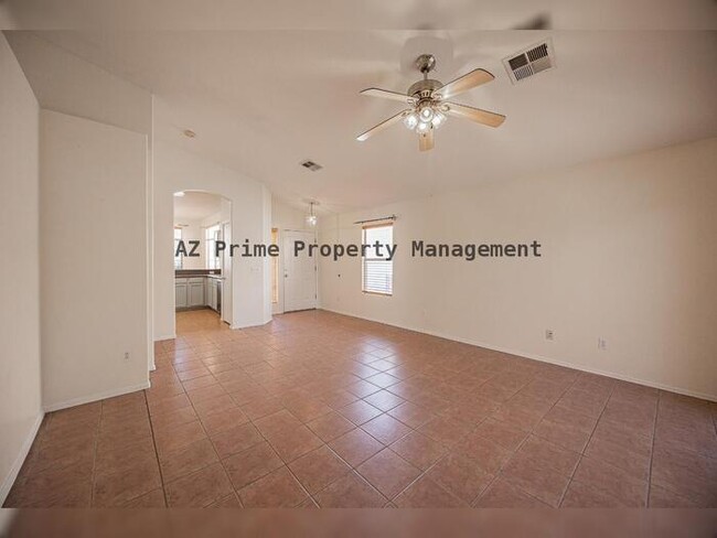 Building Photo - 601 S Silverbrush Dr