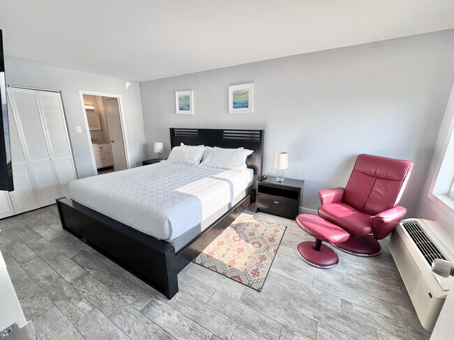 Building Photo - 201 Rudee Loop Connector