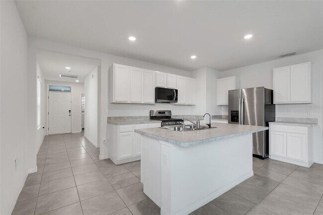Building Photo - 3881 Brant Pl