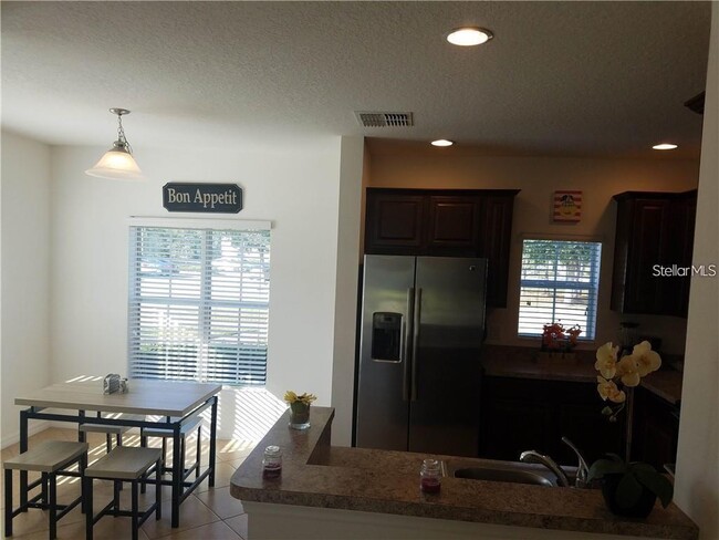 Building Photo - 2929 Sunstone Dr