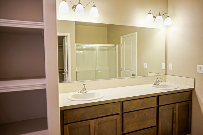Building Photo - Brand New Home in Hayden North