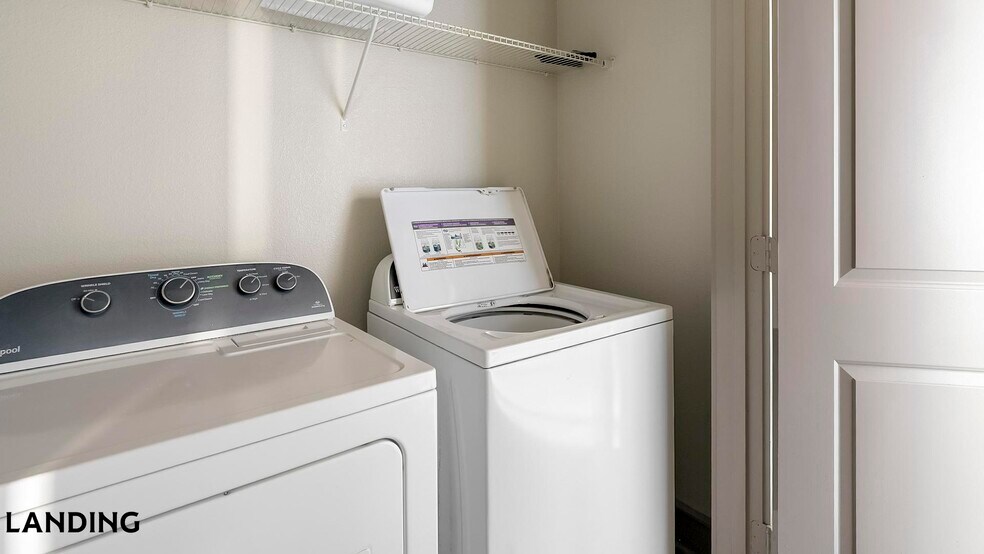 Building Photo - 18021 Kingsland Blvd