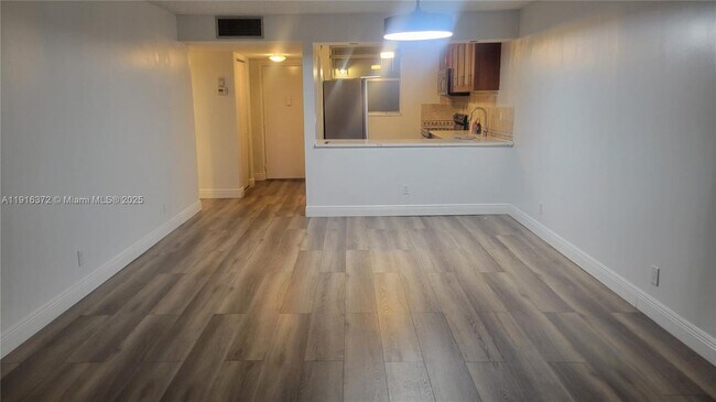 Building Photo - 3841 Environ Blvd