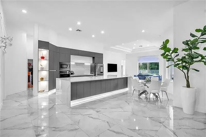 Building Photo - 2203 SW 132nd Way