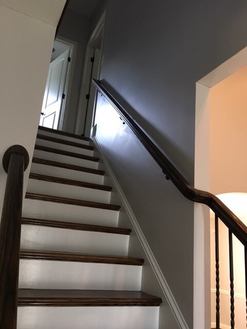 Building Photo - 5 Robert de Brus Cir