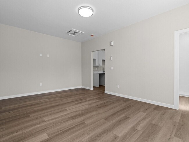 Building Photo - 50 Berrum Pl