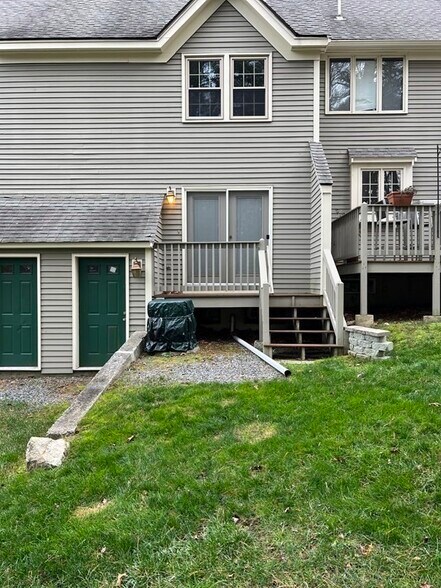 Building Photo - 16 Montvale Ave