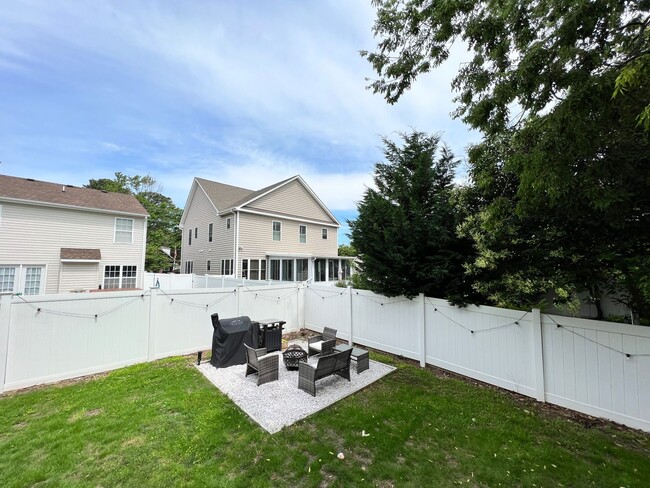 Building Photo - 4 bedroom home in Oceanview, Norfolk