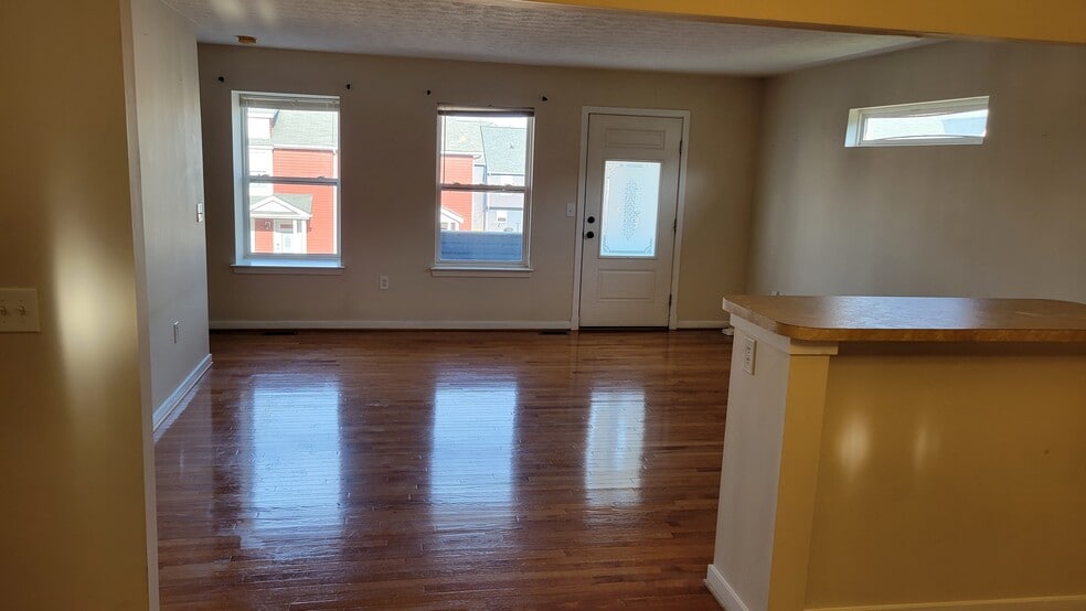 Building Photo - 1252 Frost Pl