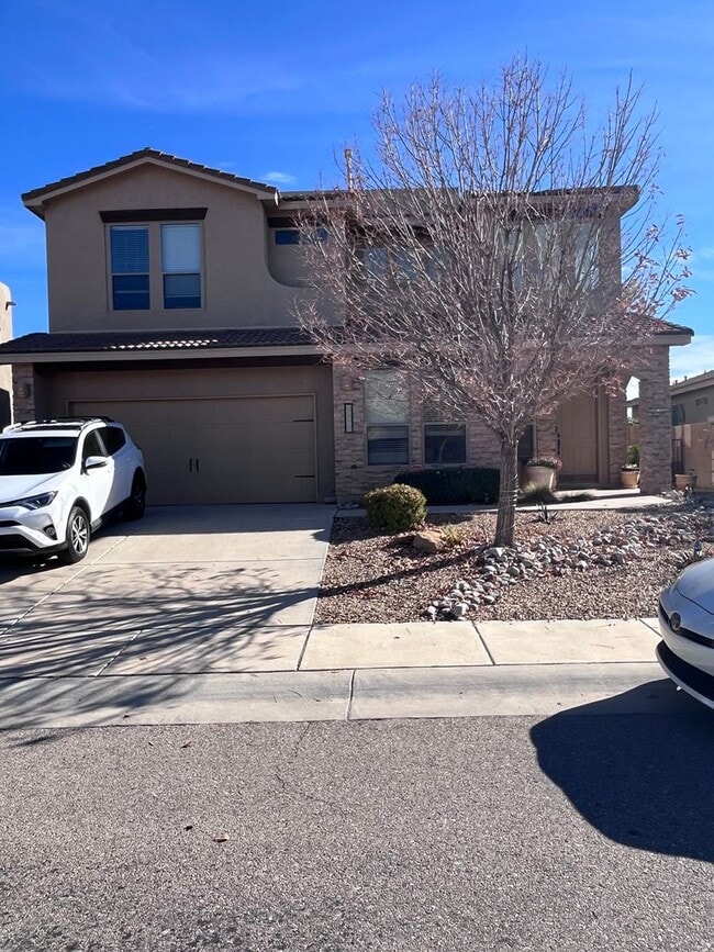 Building Photo - Beautiful