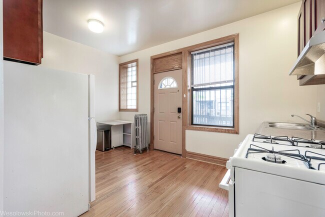 Building Photo - 1165 E 54th St