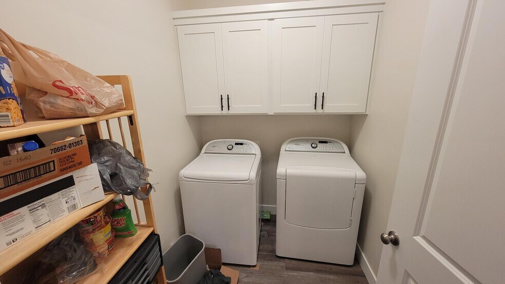 washer/dryer in unit - 143 W 1525 N