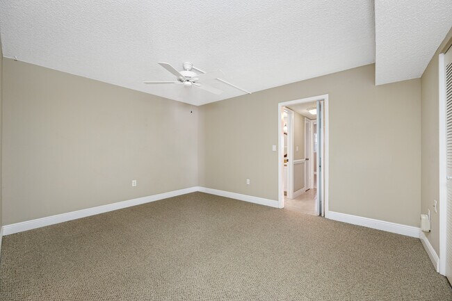 Building Photo - 10033 64th Ave N