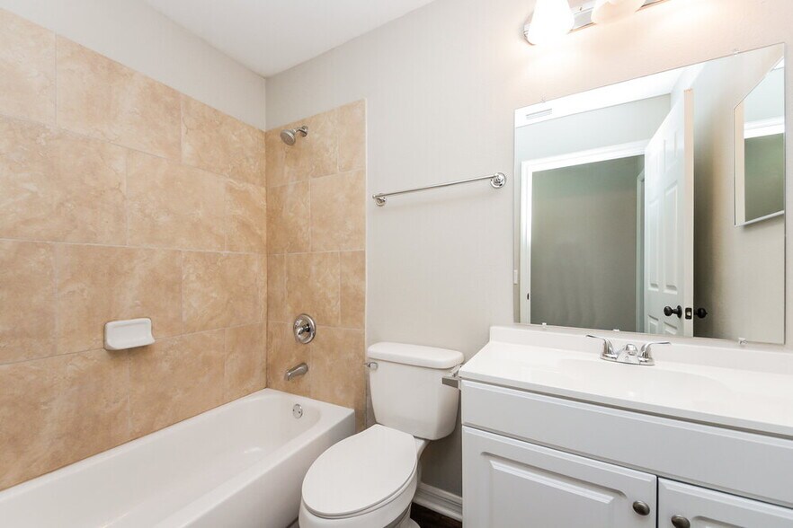 Building Photo - 254 Regal Downs Cir