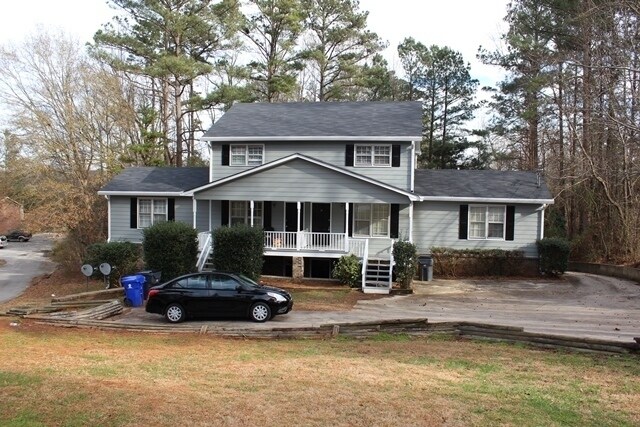 Primary Photo - Delightful Upstairs 3 Bedroom / 2 Bathroom...