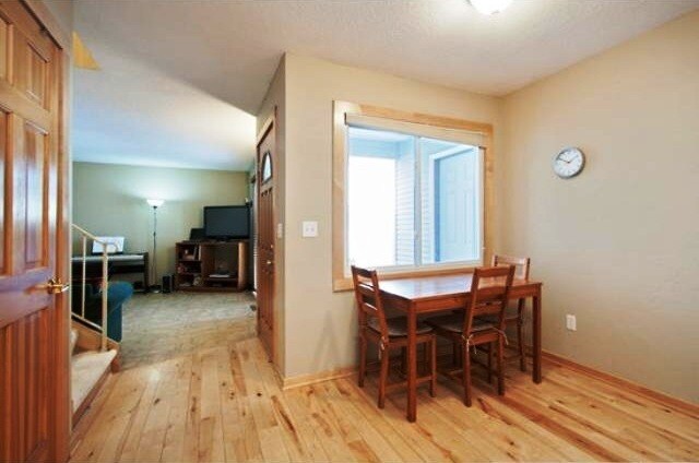 Building Photo - 7688 Dunmore Rd