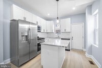 Building Photo - 56 N Yewdall St