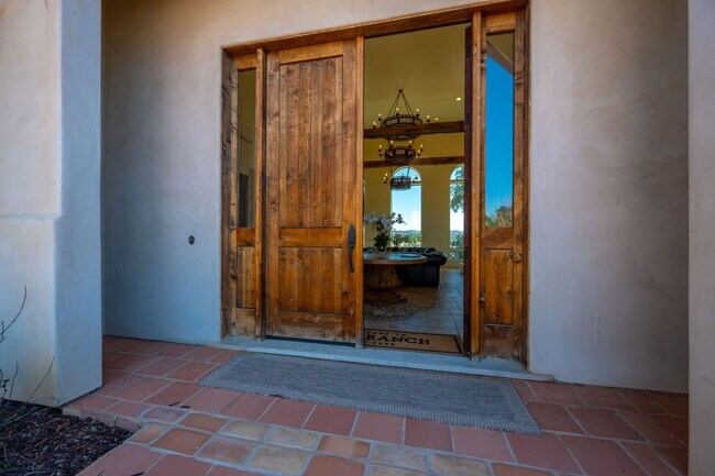 Building Photo - AVAILABLE NOW - Furnished Luxury Wine Coun...