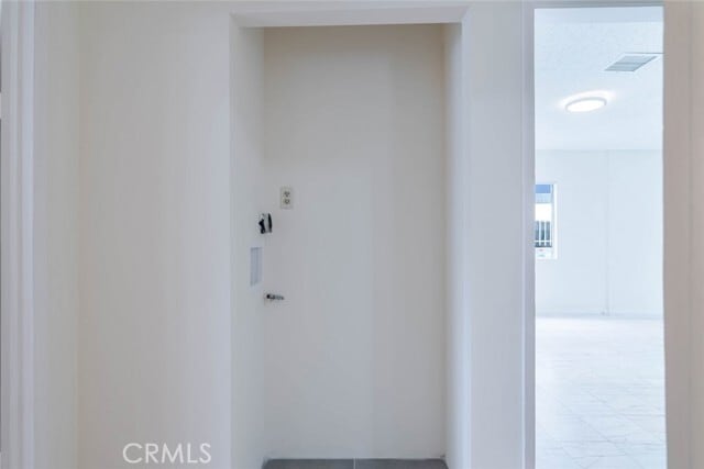 Building Photo - 818 E Windsor Rd