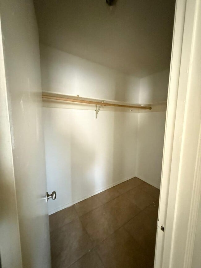 Building Photo - 108 N Mina De Oro St