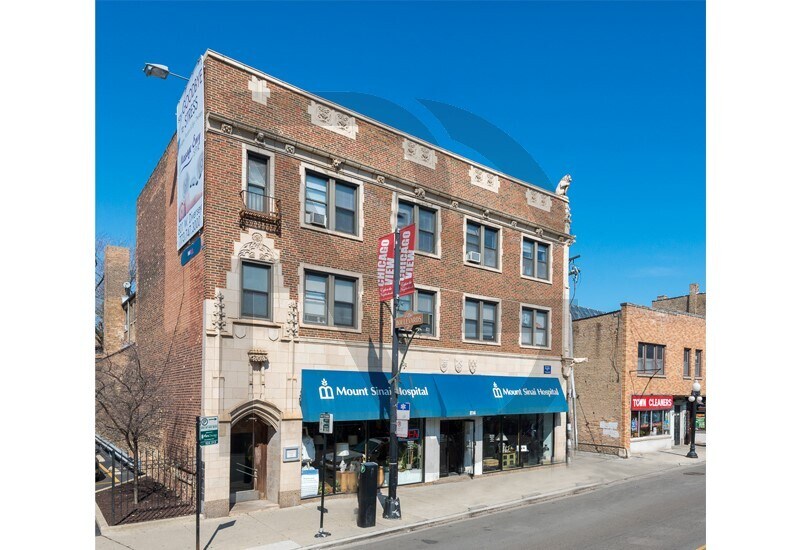 Building Photo - 818 W Diversey Pky