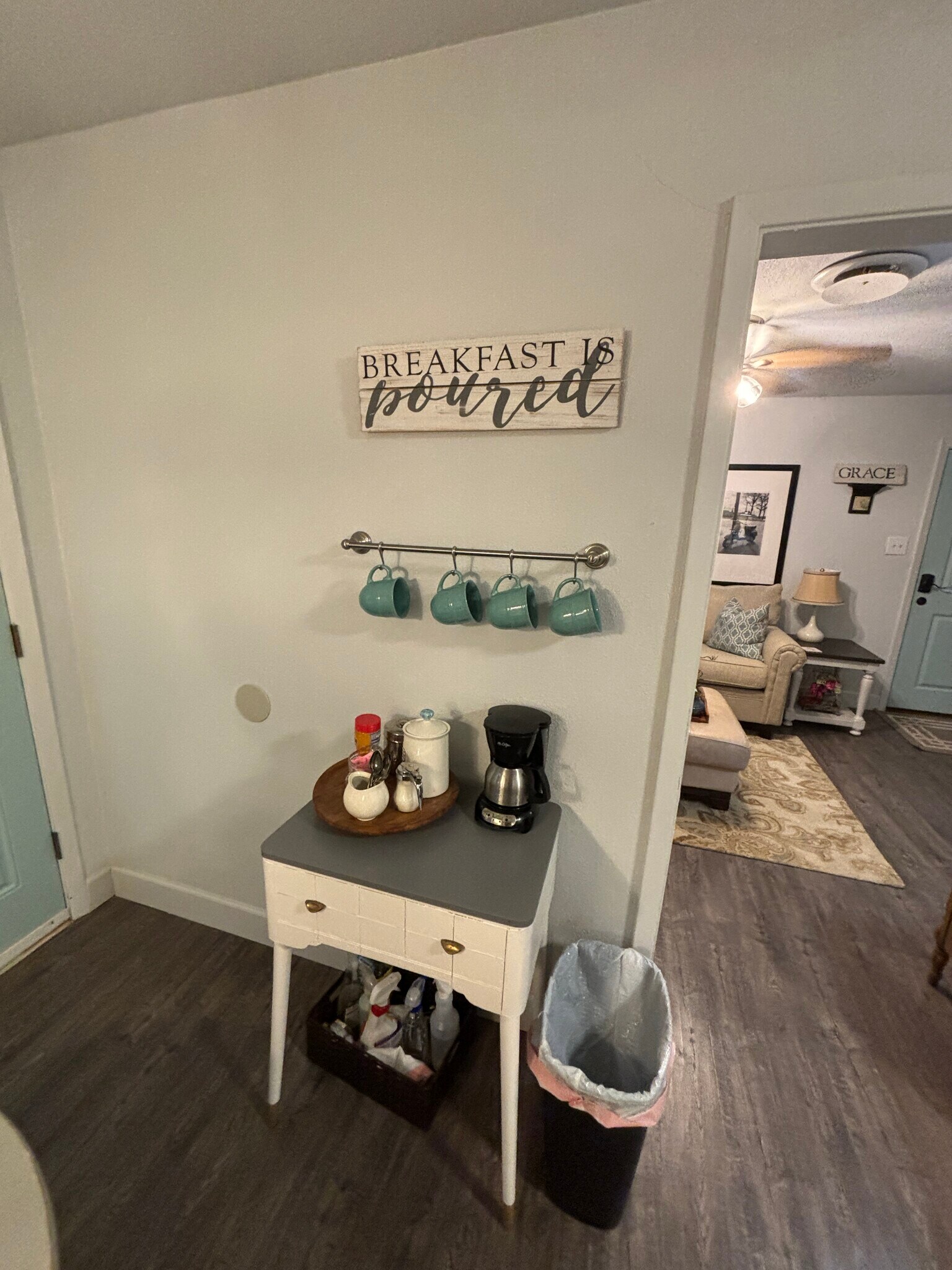 Building Photo - 501 W Lincoln Ave