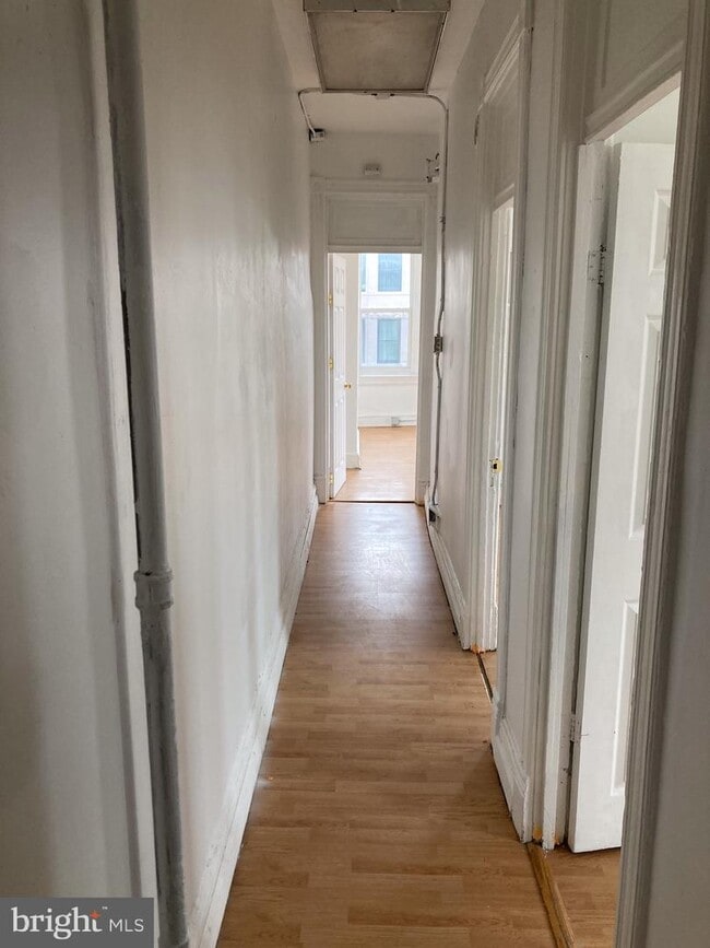 Building Photo - 1720 1st St NW