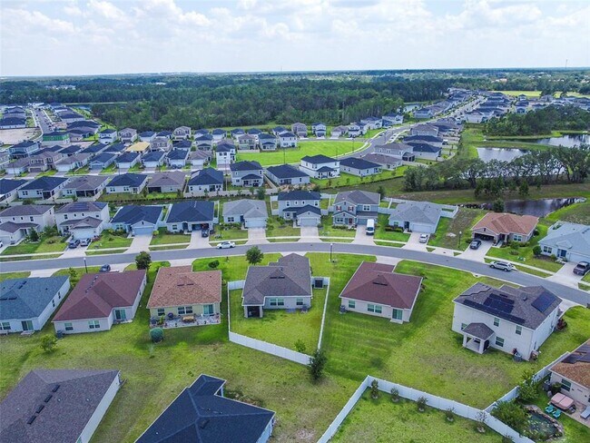 Building Photo - 3936 Fescue St