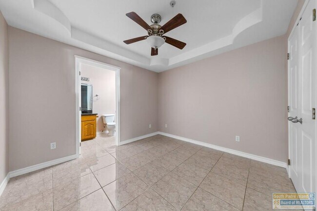 Building Photo - 106 E Campeche St