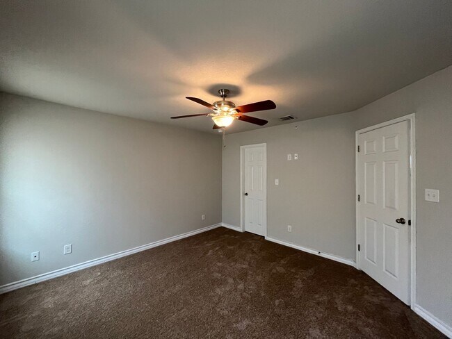 Building Photo - 16906 Dancing Ava